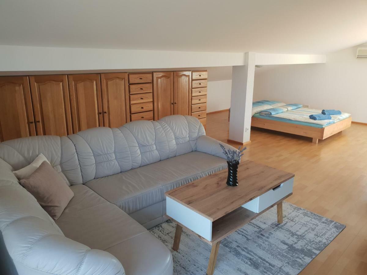 Apartman Luca *
